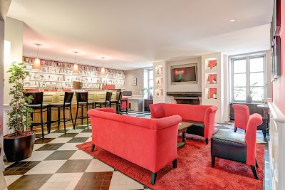 photo of Hôtel Les Maritonnes Parc & Vignoble Restaurant Rouge & Blanc
