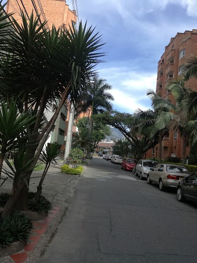 Photos of Cerca Al Segundo Parque Laureles