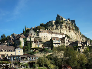 Photo n°55 de Camping Dordogne La Lénotte 3 étoiles à Monplaisant (Borne de recharge de véhicules électriques)