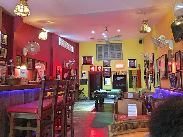 Jungle Burger Sports Bar & Bistro