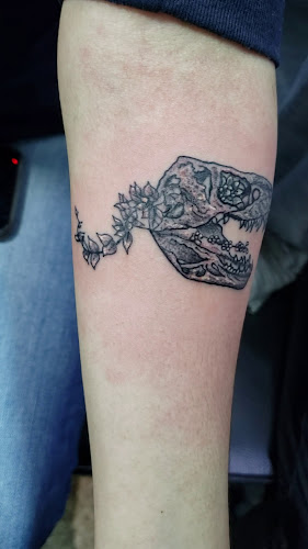West Side tattoo - Estudio de tatuajes
