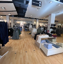 Photo n°28 de C&A à Vitrolles (Magasin de vêtements pour femmes)