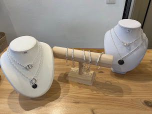 Photo n°5 de Les Folies de Julie à Pessac (Magasin de vêtements)