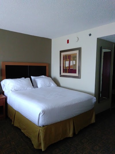 Photos of Holiday Inn Express & Suites Charlotte Concord I-85
