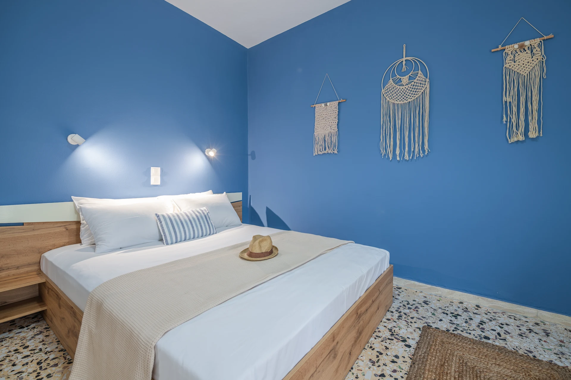 Lazaris Apartments