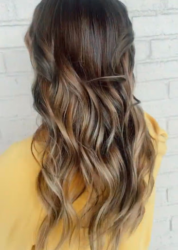 Roxy'z Salon - Visual