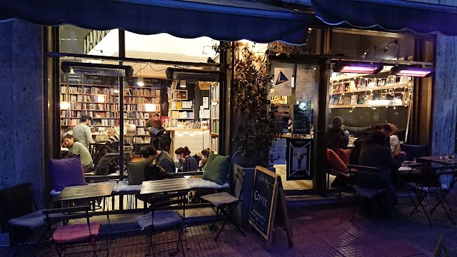 Little Tree Books And Coffee