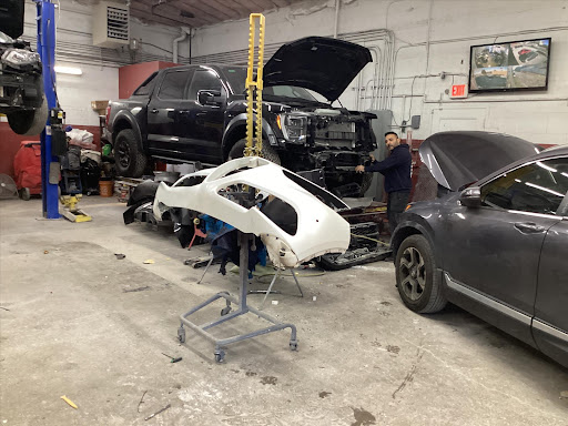 Luxe Auto Collision - Visual