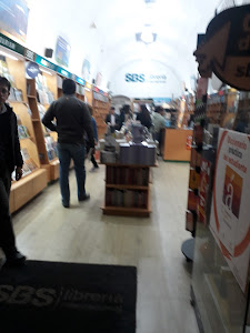 SBS Librería Internacional - Arequipa 9