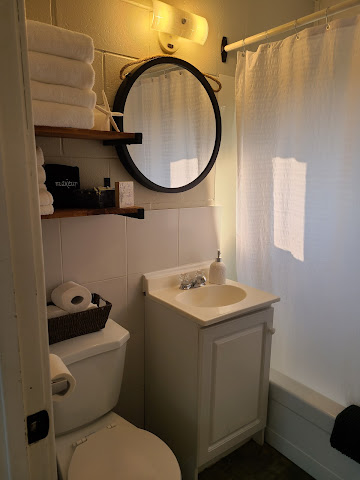 The Pinewood by null