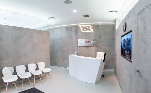 lek. dent. Katarzyna Gromek, Stomatolog