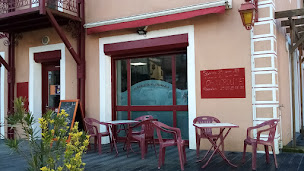 Photo n°1 de L'Auberge du Marronnier - Restaurant - Chambres d'Hôtes à Belmont-sur-Rance (Chambre d'hôtes)