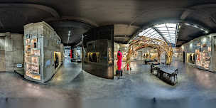 Photo n°41 de LECLAIREUR SEVIGNE à Paris (Magasin de vêtements pour femmes)