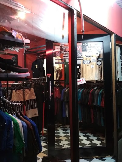 Photos of bandung jeans tarakan shop