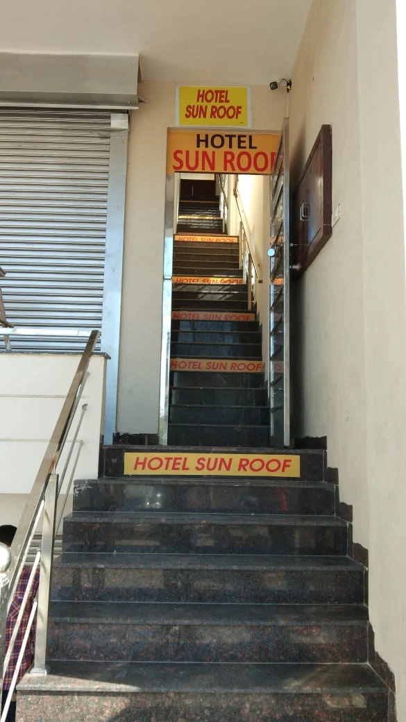 Hotel Sunroof