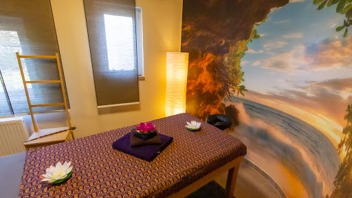 Nuy Thai Massage - Thumbnail