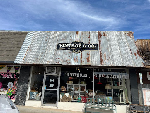 T-Town Vintage & Co. - Thumbnail