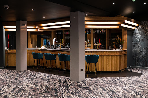 Signature Grillhouse