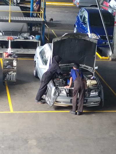 Photos of PT KALIMAS AI (Mercedes Benz Authorize Dealer)
