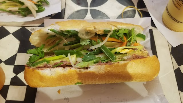 Bánh Mì Huỳnh Hoa