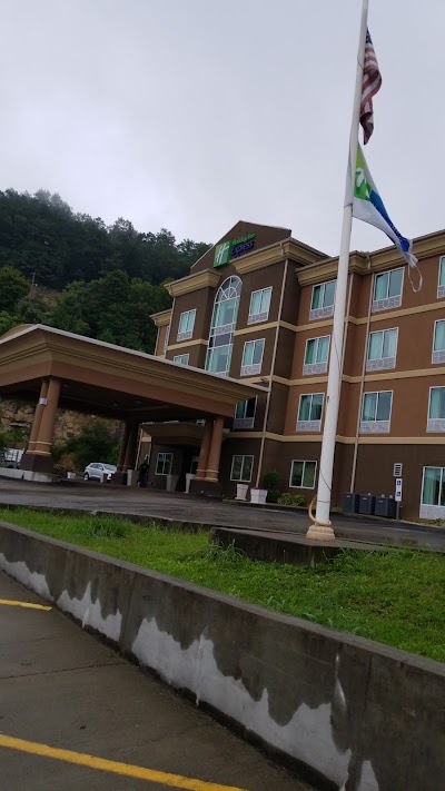 Photos of Holiday Inn Express & Suites Hazard