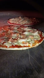 Photo n°2 de Dorenzo pizzas ( commerce ambulant) à Saint-Pôtan (Pizzas à emporter)