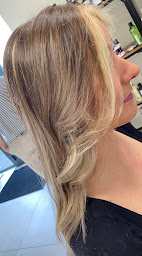 Photo n°15 de Alchimie by Anna à Saint-Jean-de-Braye (Salon de coiffure)