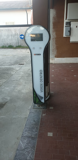 Rev Charging Station - Visual