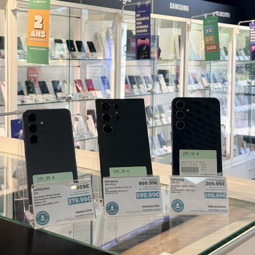 Découvrez notre nouvel arrivage : plus de 10 nouveaux modèles Samsung vous attendent en boutique ! Profitez de designs élégants, de performances impressionnantes et de la garantie 2 ans sur chaque appareil. Venez comparer, tester et choisir le smartphone parfaitement adapté à vos besoins. Nos conseillers sont là pour vous accompagner avec le sourire. N’attendez plus, faites-vous plaisir dès aujourd’hui avec les dernières innovations Samsung !