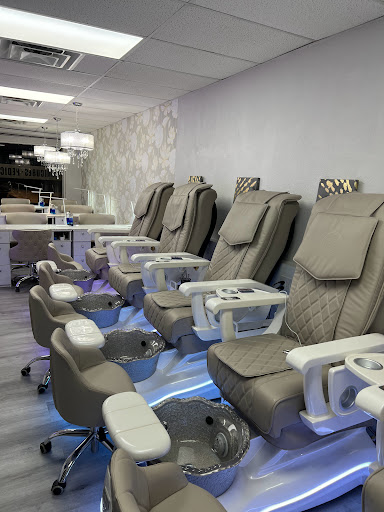 Laced with Charm, Nail Salon Gallery - United States
