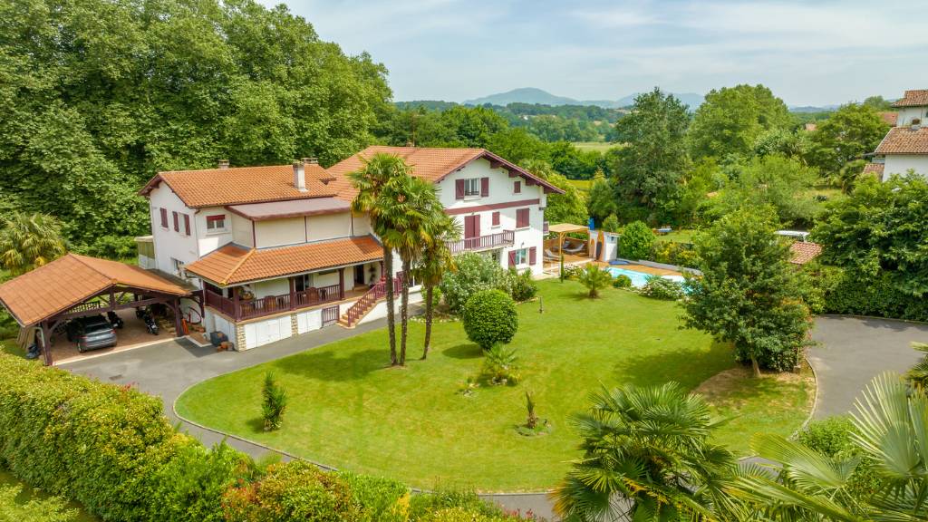 L' Hacienda - Chambres d'Hôtes Pays Basque - Housity