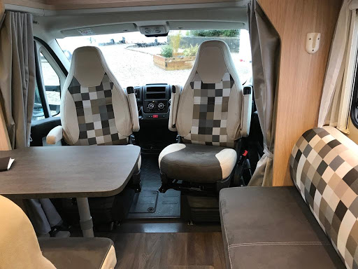 Escapade motorhome hire - Thumbnail