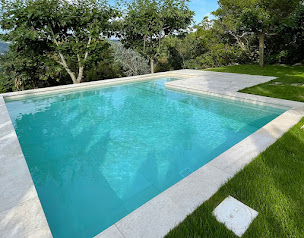 Photo n°17 de IDEAL PISCINE à Bouafle (Société de construction de piscine)
