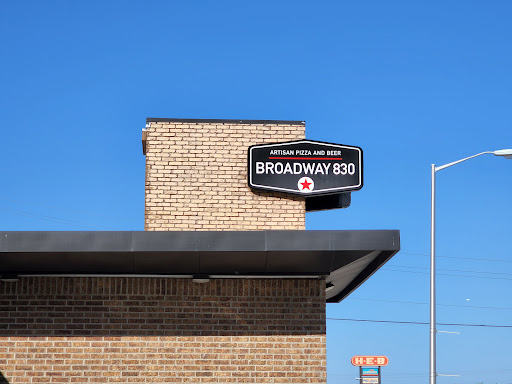 Broadway 830 - Visual
