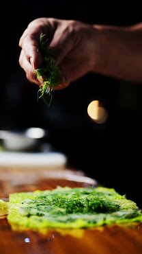 Travail Kitchen and Amusements by null