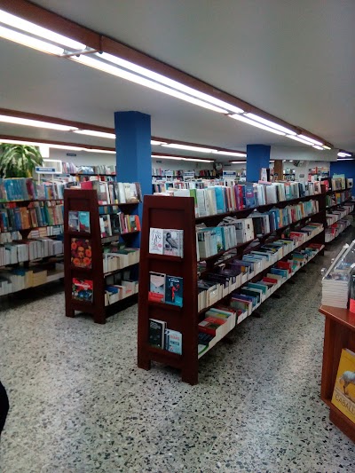 Photos of LIBRER&Iacute;A NACIONAL