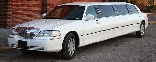 Luxury Fast Ride Lincoln - Thumbnail