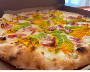 Photo n°1 de Paulo Pizza à Maubec (Traiteur)