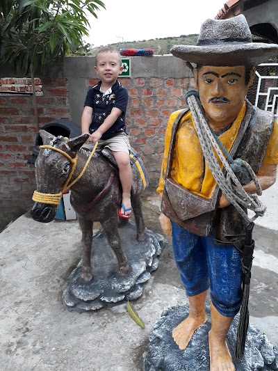 Photos of El Jardin Park