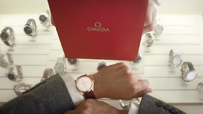 OMEGA Boutique - Plaza Frontenac