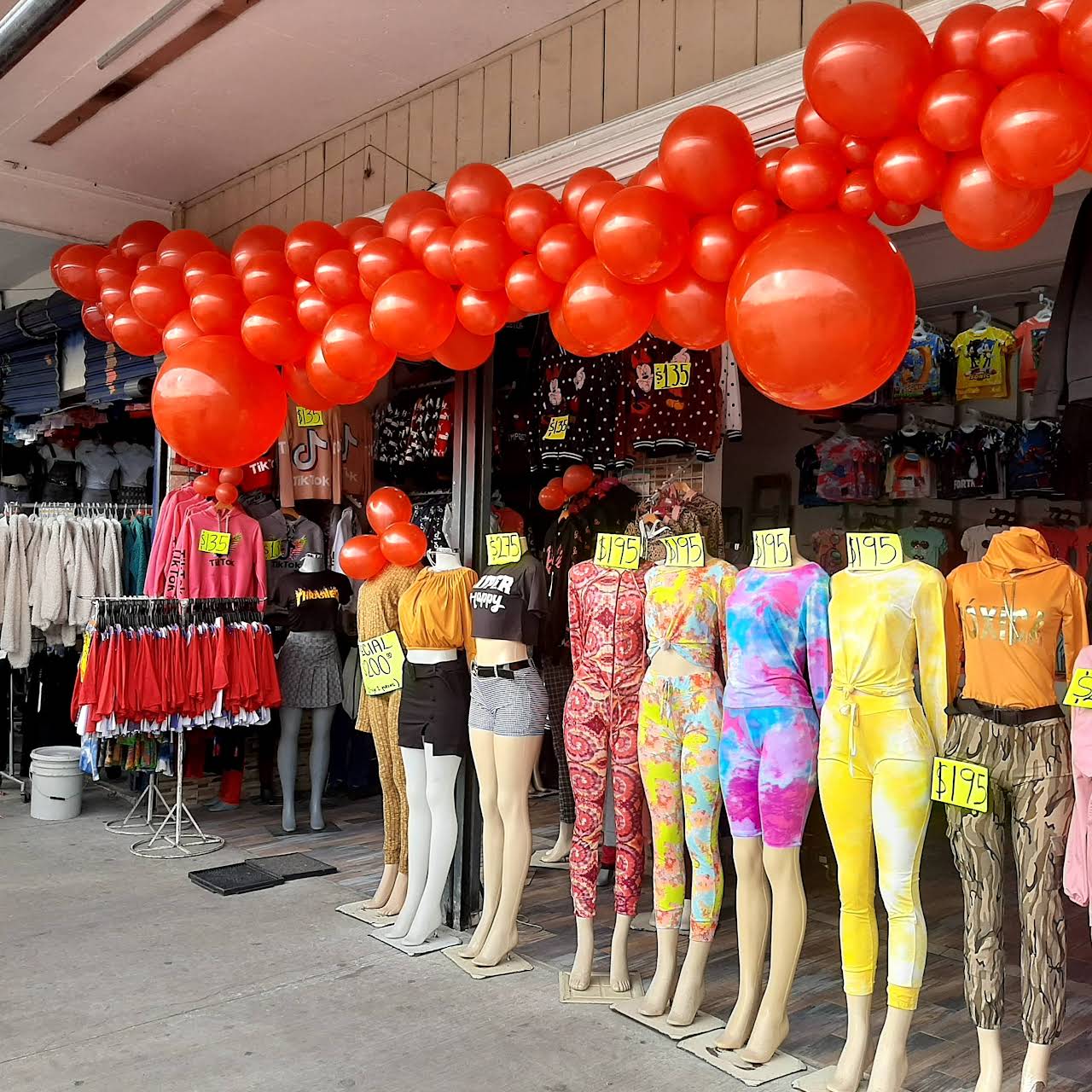 Adecuado dinámica para ver VALENTINA'S MAYOREO - Tienda De Ropa en Tijuana