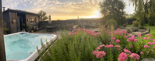 New Hall Therapies & Aromatics