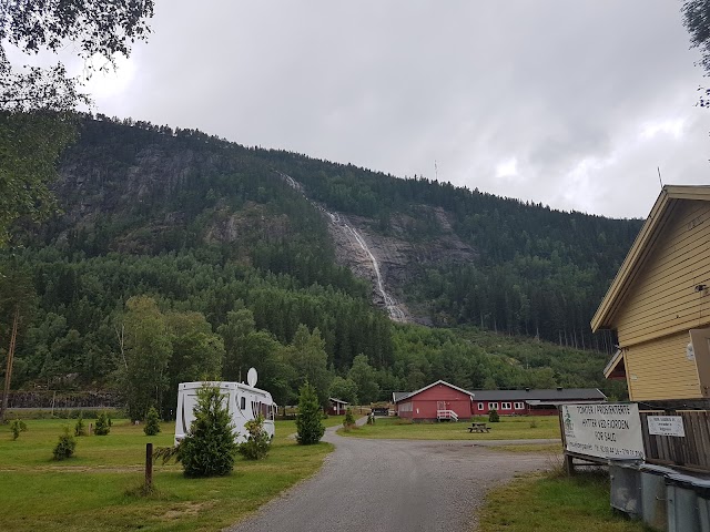 Reiårsfossen Camp