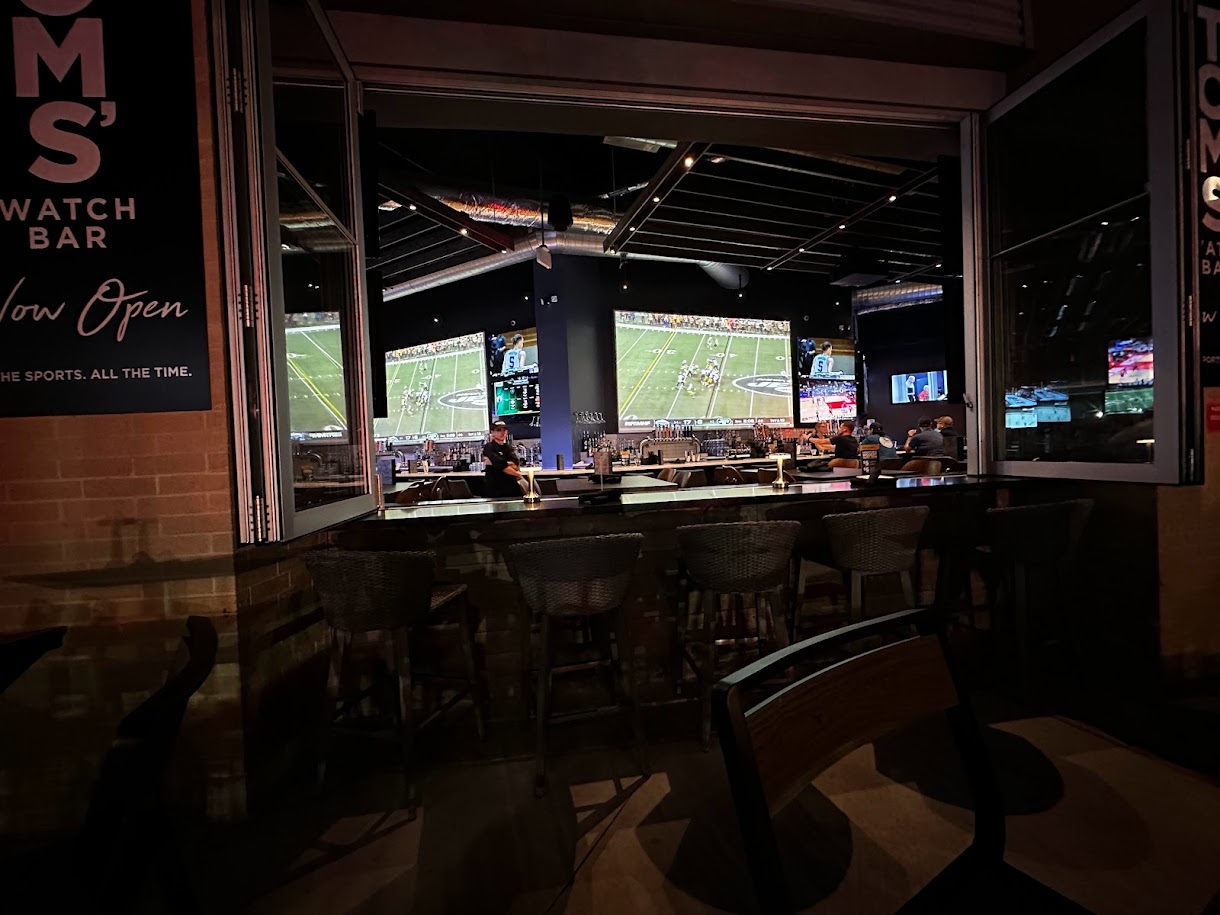 Tom's Watch Bar