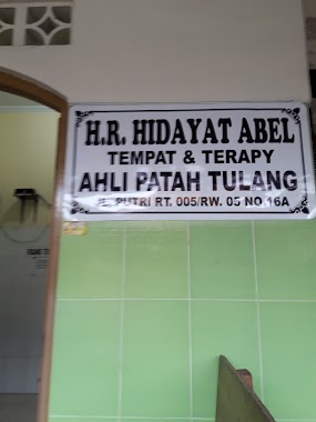 Ahli Patah Tulang, H.R. Hidayat Abel, Author: ramzie muhammad