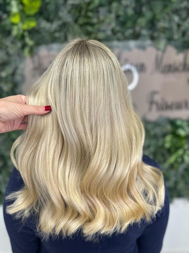 Salon Malliá - Thumbnail