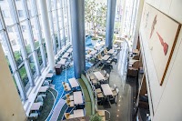 ラウンジ「エスタシオン カフェ」