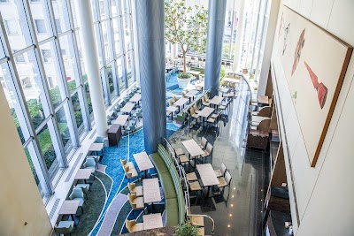 ラウンジ「エスタシオン カフェ」