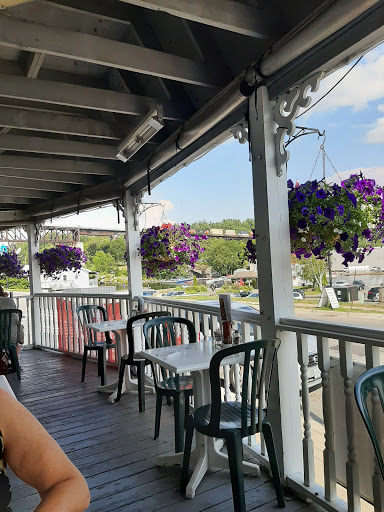 Bay Street Cafe