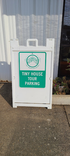 Tiny Mountain Houses - Visual